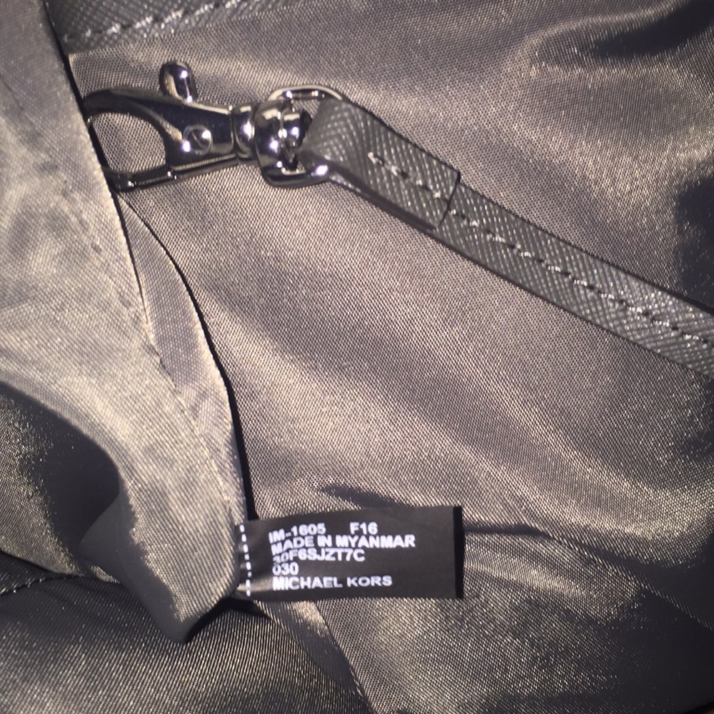 💞👜Michael Kors Large Janie tote handbag👜💞 - Picture 8 of 8
